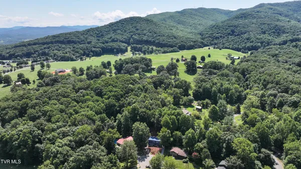 $375,000 | 3 Overlook Court, Johnson City, TN 37604