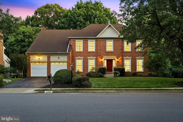 $999,900 | 44218 Bristow Circle, Ashburn, VA 20147