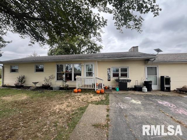 15063 Lighthouse Road Pittsburg, IL 62974 - Photo 2 of 11