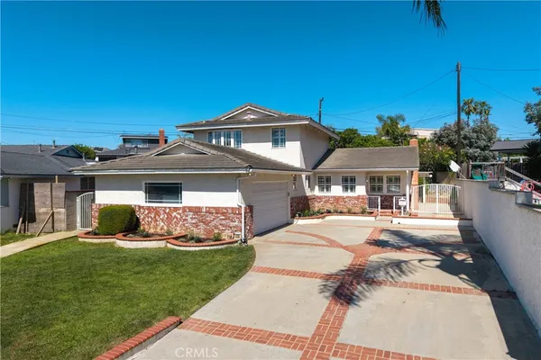 $1,985,000 | 1135 Catalina Avenue, Seal Beach, CA 90740
