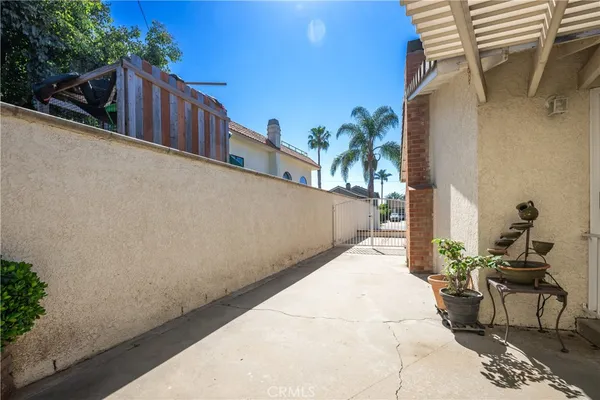 $1,985,000 | 1135 Catalina Avenue, Seal Beach, CA 90740