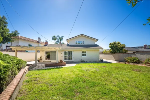 $1,985,000 | 1135 Catalina Avenue, Seal Beach, CA 90740