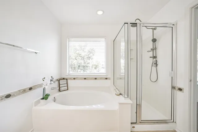 $2,000 | 11823 Keystone Spring Way, Houston, TX 77089