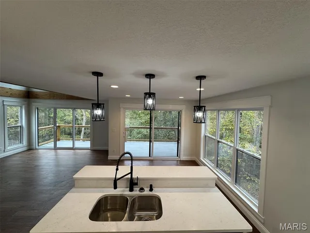 $399,000 | 259 Lakeview Drive, Van Buren, MO 63965