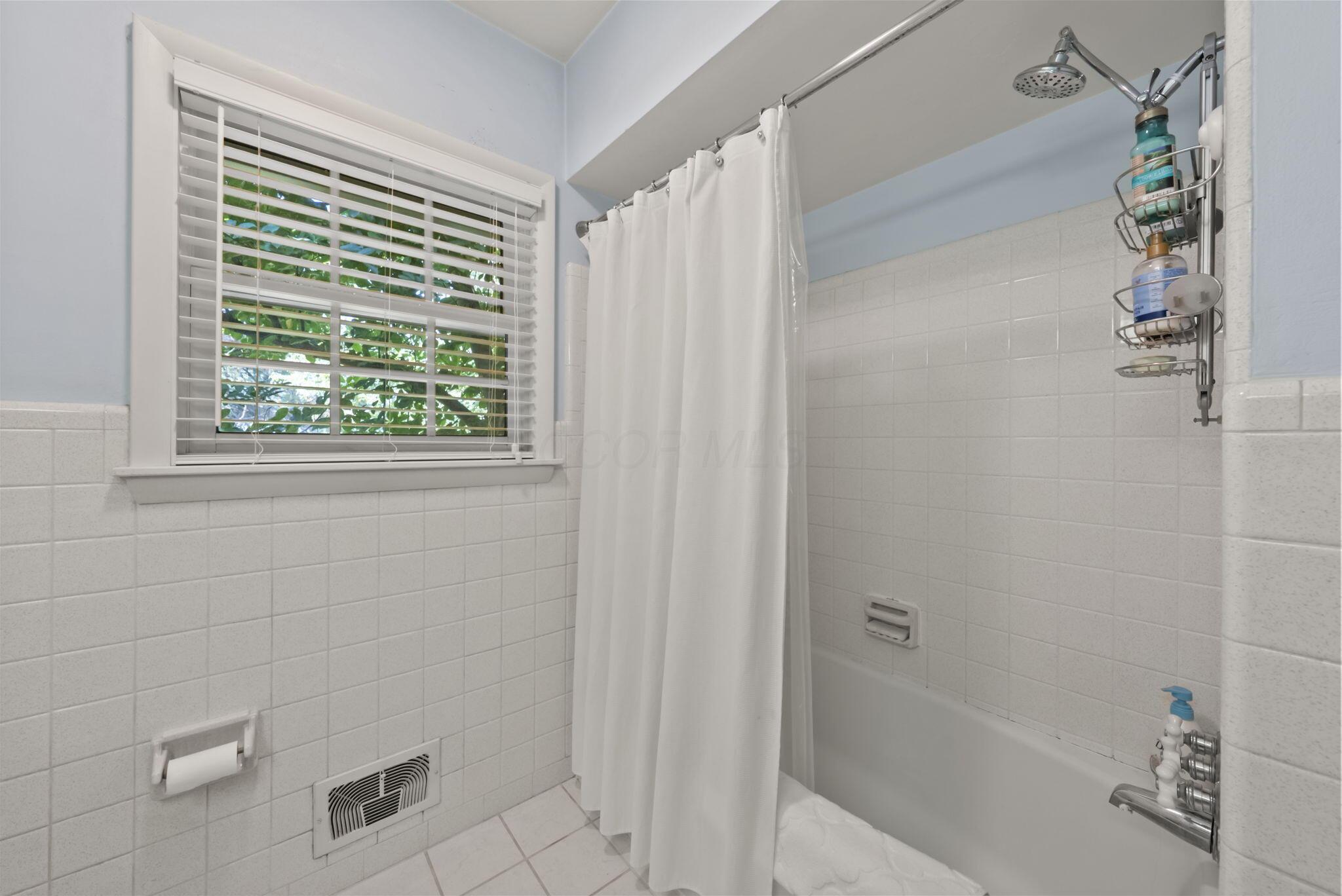 4500 Dublin Road, Unit 452 Columbus, OH 43221 - Photo 36 of 60 25-web-or-mls-DSC05362