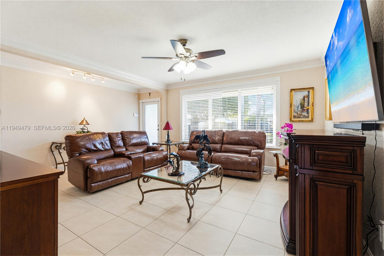 9461 Southwest 31st Terrace Miami, FL 33165 - Photo 12 of 41