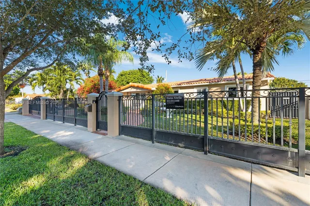 $895,000 | 9461 Southwest 31st Terrace, Miami, FL 33165