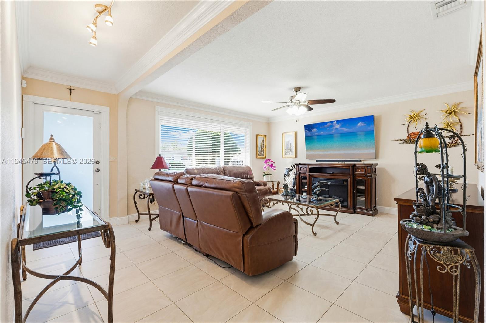 9461 Southwest 31st Terrace Miami, FL 33165 - Photo 8 of 41