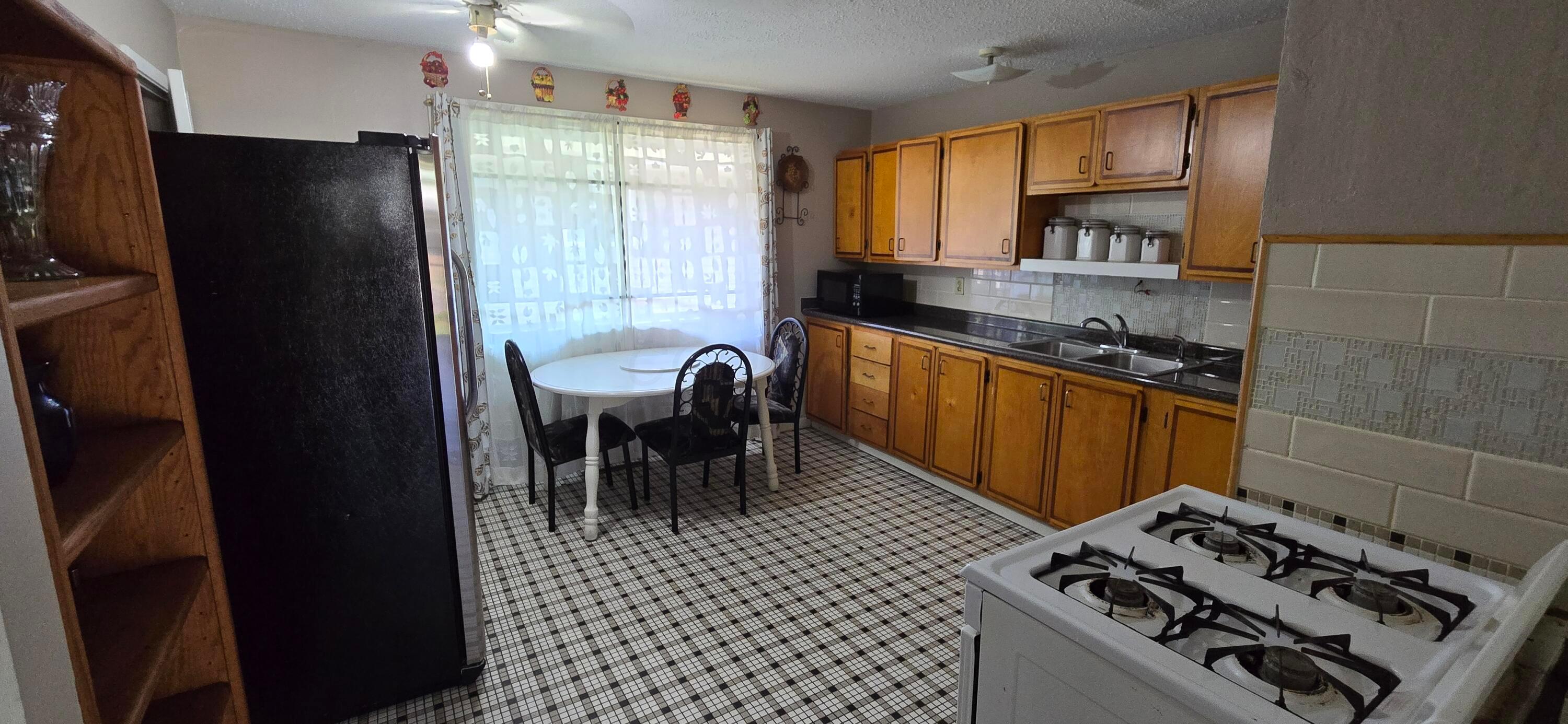 1619 Liscomb Road Columbus, OH 43207 - Photo 21 of 25 20250802_170258