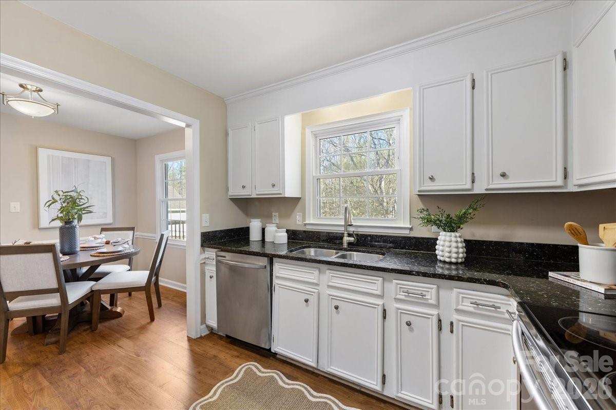 4025 Old Stone Road Charlotte, NC 28226 - Photo 14 of 43