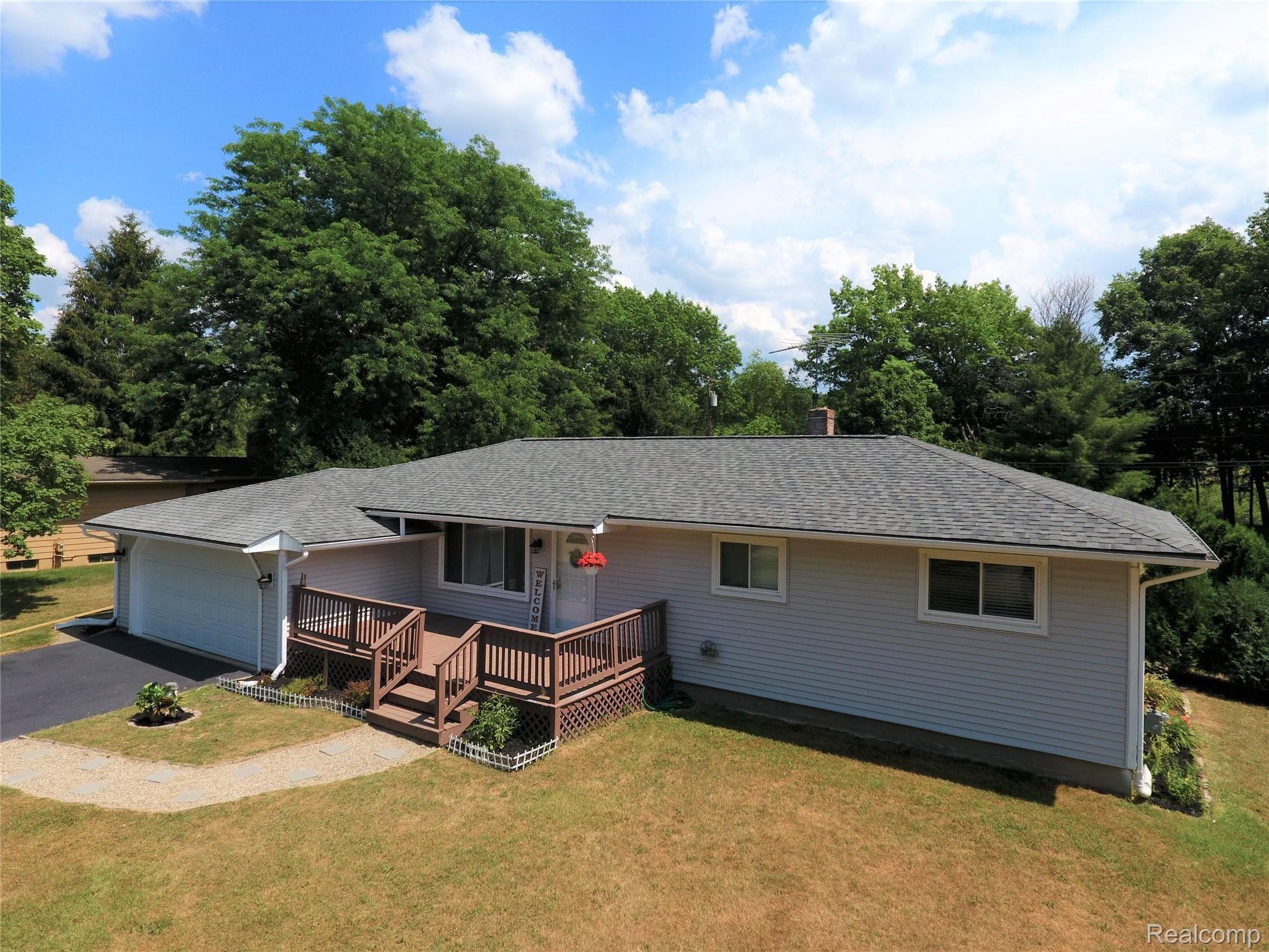 9512 Cedargrove Road Clarkston, MI 48348 - Photo 2 of 24 Beautiful ranch home