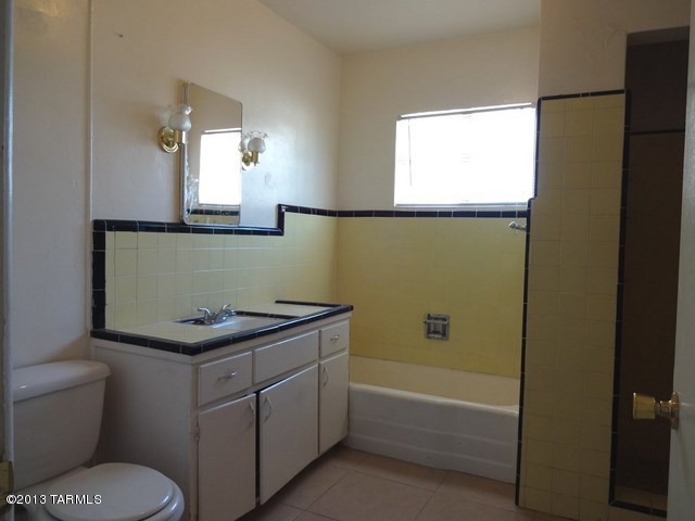 1427 East Alvord Road Tucson, AZ 85706 - Photo 13 of 21