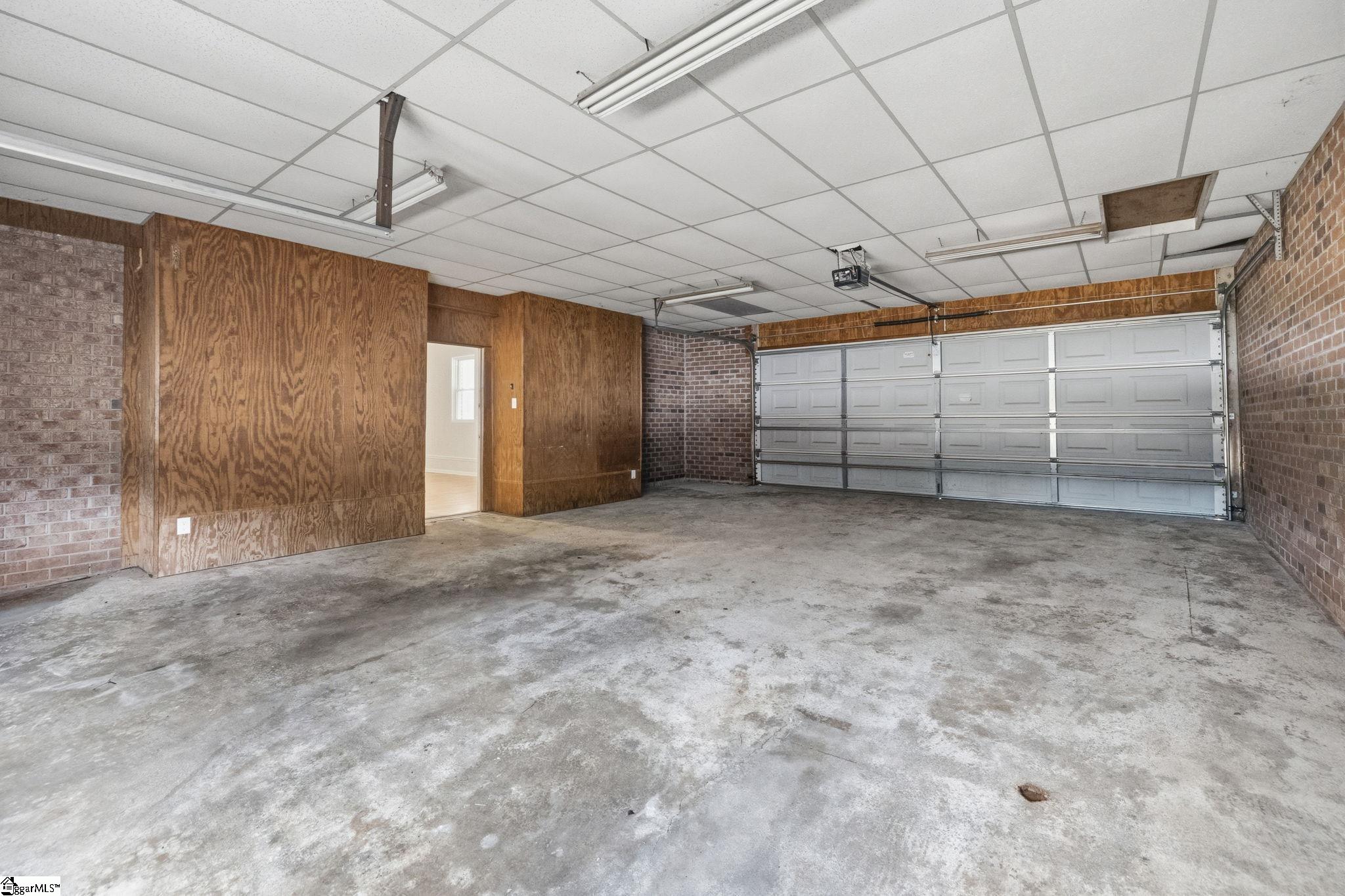 4208 Old Buncombe Road Greenville, SC 29617 - Photo 32 of 41 Gallery Image 32