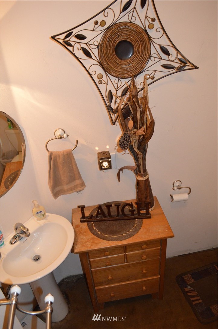 280 Airport Road Raymond, WA 98577 - Photo 11 of 25 Gallery Image 11