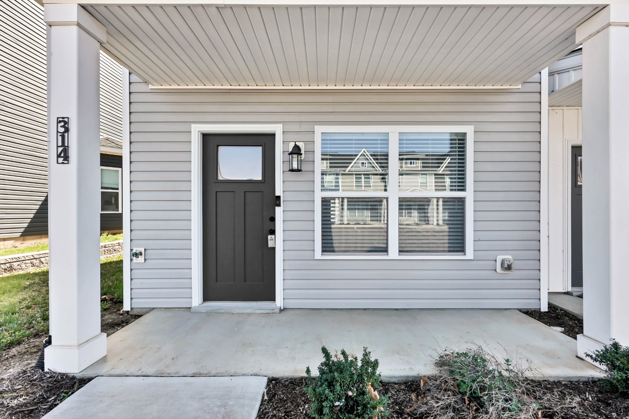 314 Front Ridge Circle Clarksville, TN 37042 - Photo 2 of 31