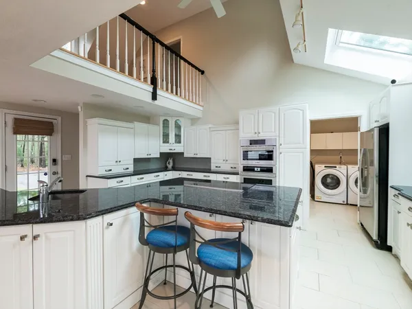 $2,300,000 | 131 South Station Street, Duxbury, MA 02332