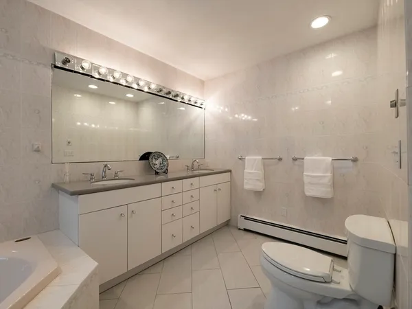 $2,300,000 | 131 South Station Street, Duxbury, MA 02332