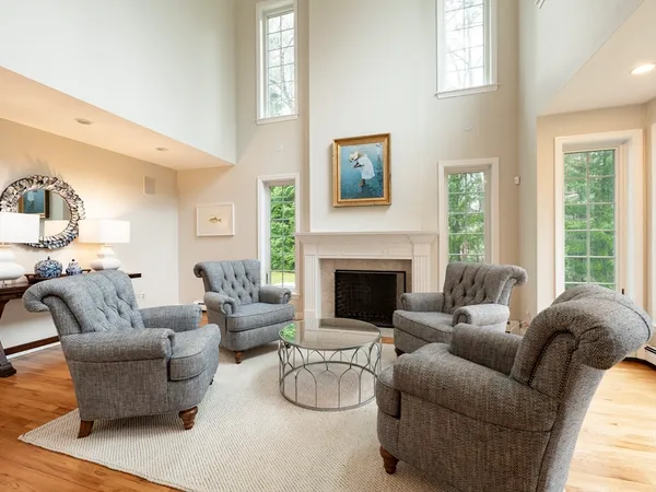 $2,300,000 | 131 South Station Street, Duxbury, MA 02332