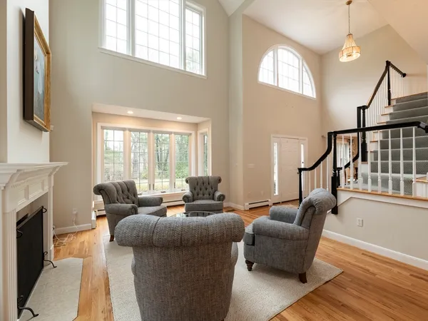 $2,300,000 | 131 South Station Street, Duxbury, MA 02332