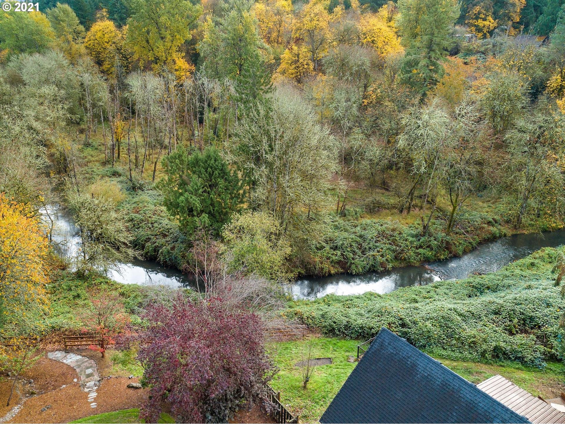 6950 Southeast Deardorff Road Portland, OR 97236 - Photo 2 of 31