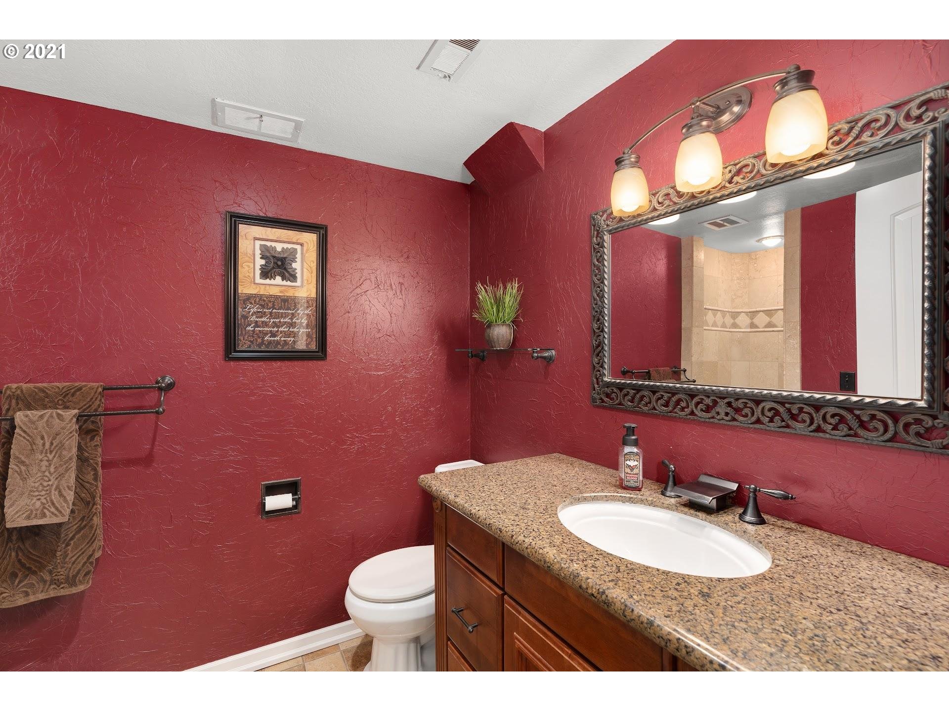 6950 Southeast Deardorff Road Portland, OR 97236 - Photo 17 of 31
