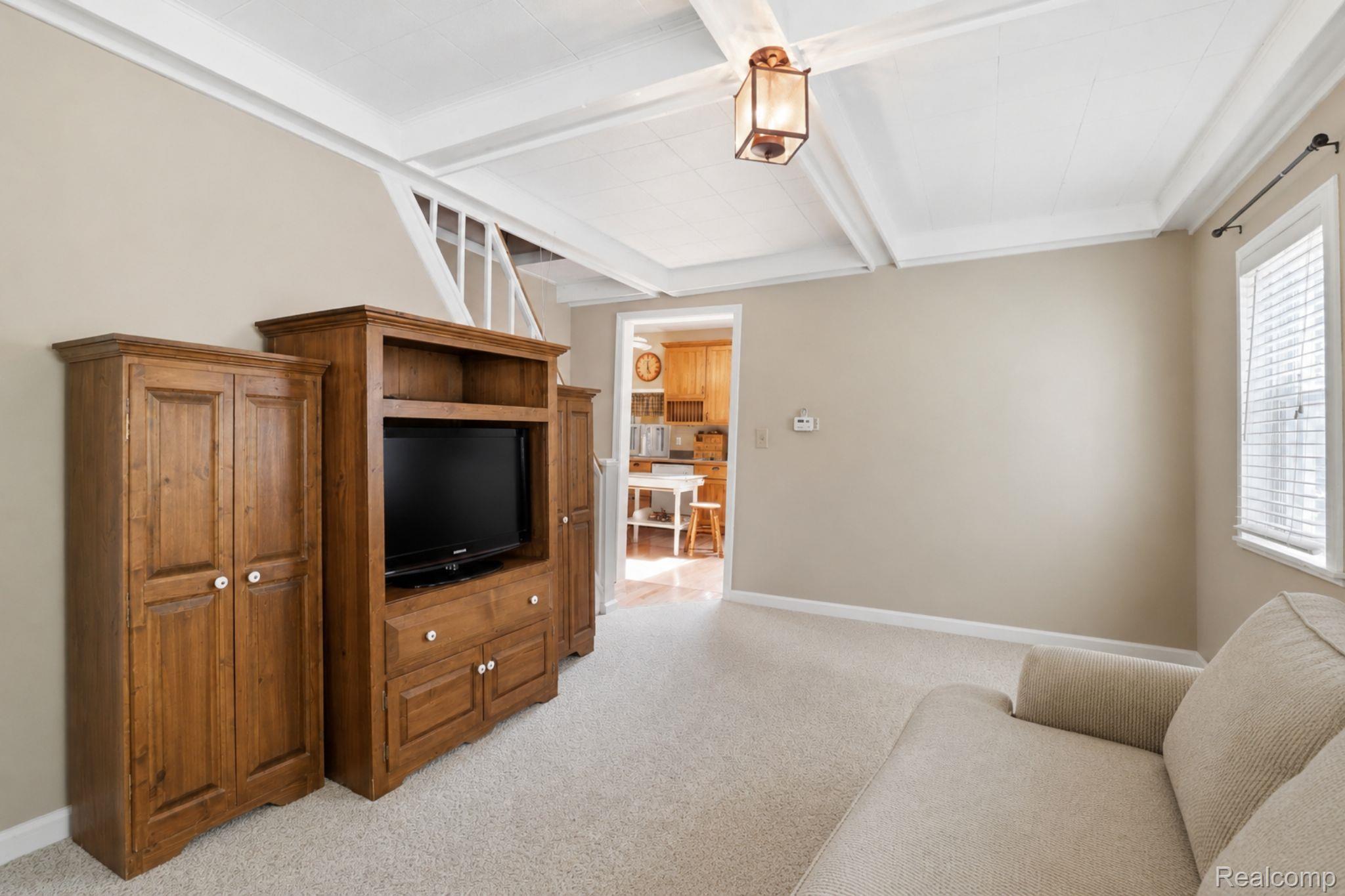 208 Flushing Street Gaines, MI 48436 - Photo 7 of 38