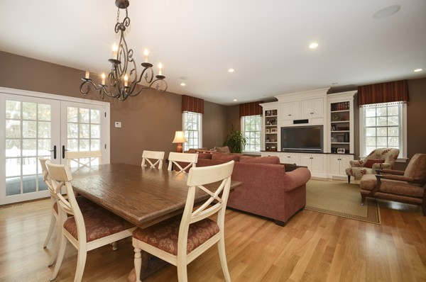 84 Chesterton Road Wellesley, MA 02481 - Photo 3 of 8