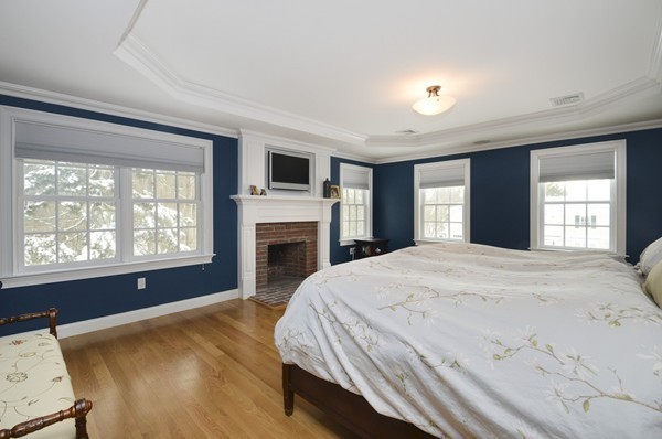 84 Chesterton Road Wellesley, MA 02481 - Photo 6 of 8