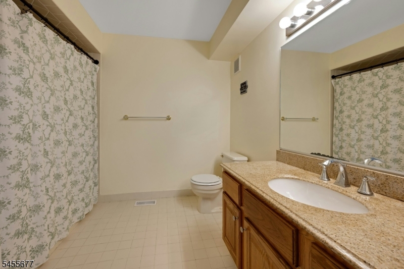 203 Alexandria Way Bernards, NJ 07920 - Photo 22 of 37 Gallery Image 22