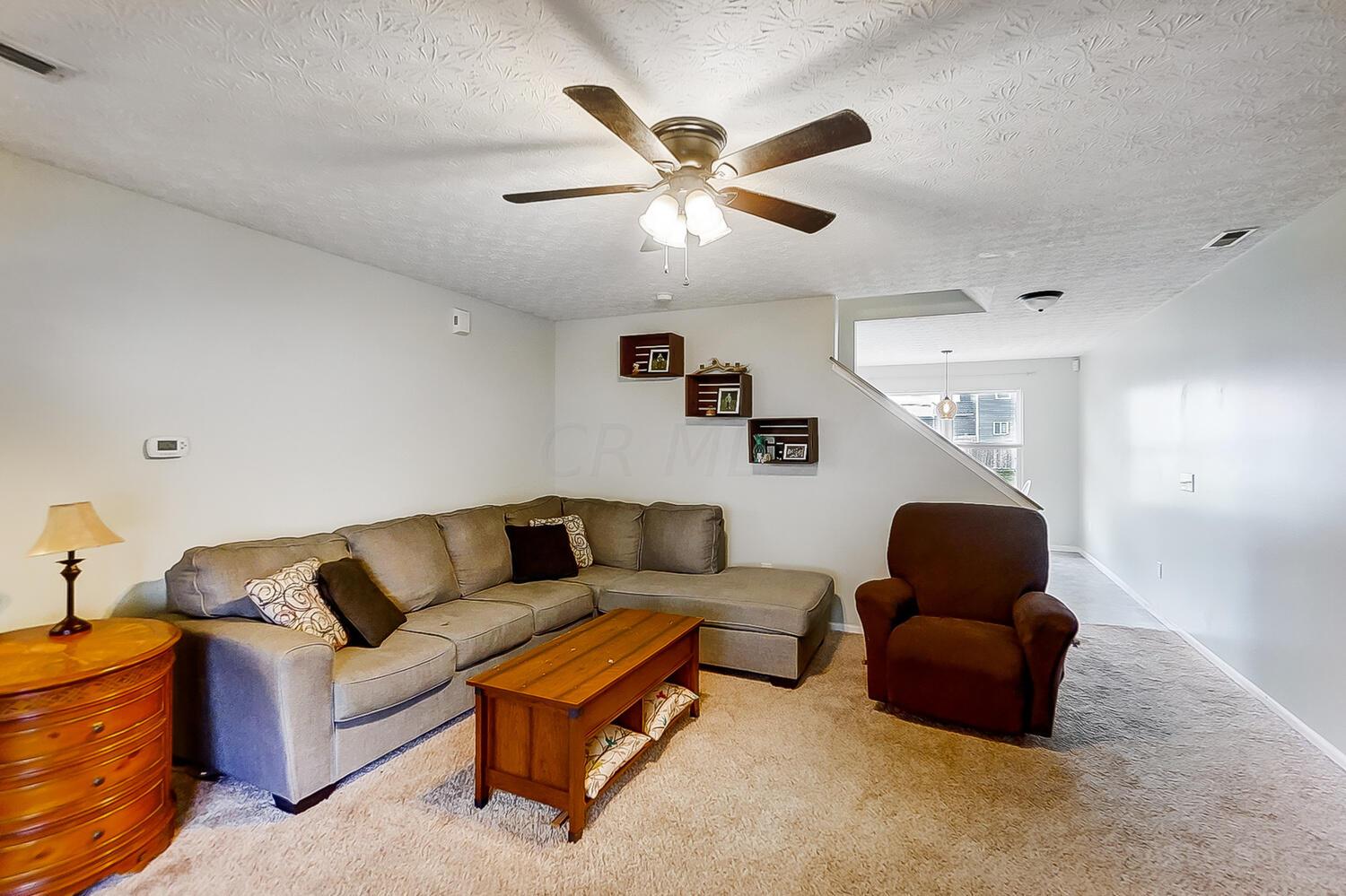 2227 Forest Ridge Hebron, OH 43025 - Photo 6 of 48 50043701-005_web