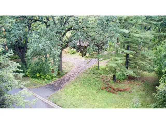 $375,000 | 11300 Park Ridge Drive West, Minnetonka, MN 55305