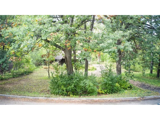 $375,000 | 11300 Park Ridge Drive West, Minnetonka, MN 55305