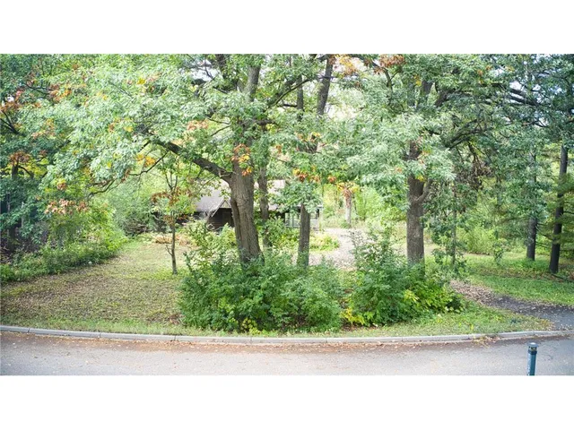 $375,000 | 11300 Park Ridge Drive West, Minnetonka, MN 55305