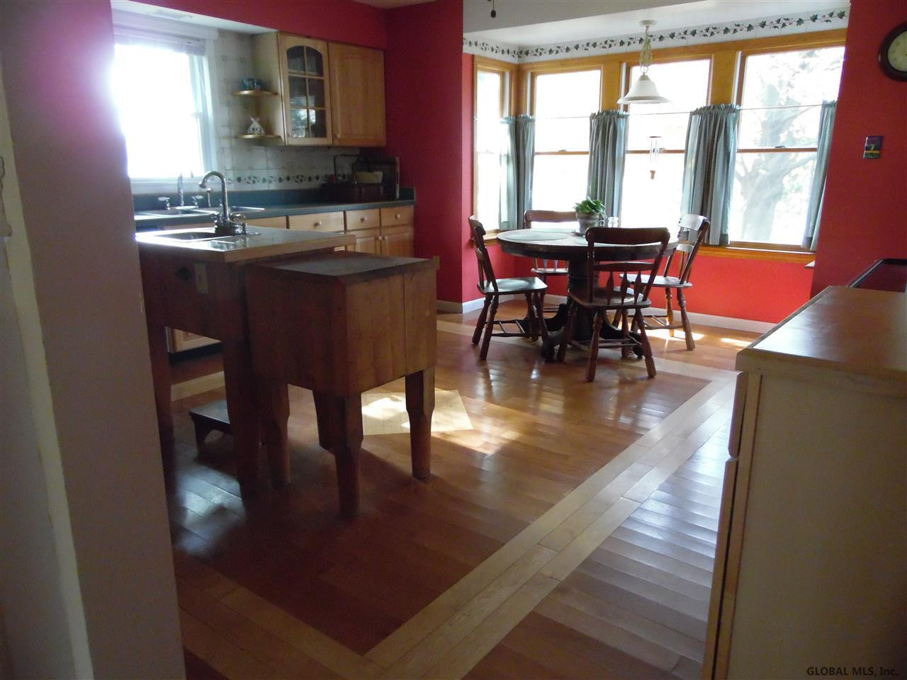 13 Plant Road Halfmoon, NY 12065 - Photo 4 of 25 Photo 4