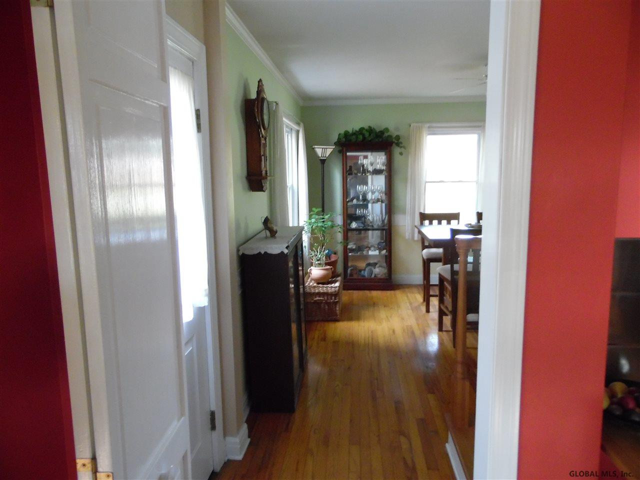 13 Plant Road Halfmoon, NY 12065 - Photo 5 of 25 Photo 5