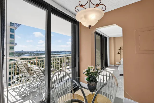 a bathroom with a bathtub and toilet