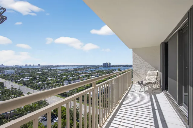 $649,000 | 3400 North Ocean Drive, Unit 1706, Singer Island, FL 33404
