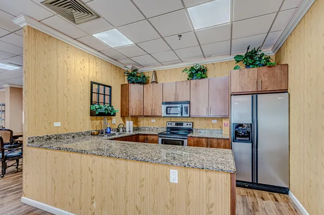 $649,000 | 3400 North Ocean Drive, Unit 1706, Singer Island, FL 33404