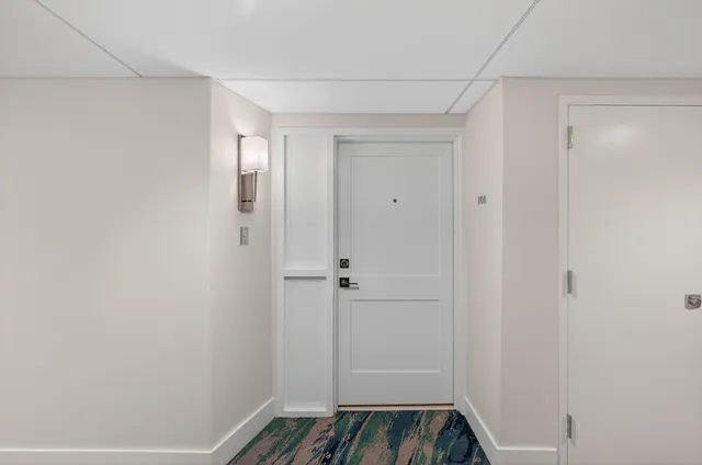 $649,000 | 3400 North Ocean Drive, Unit 1706, Singer Island, FL 33404