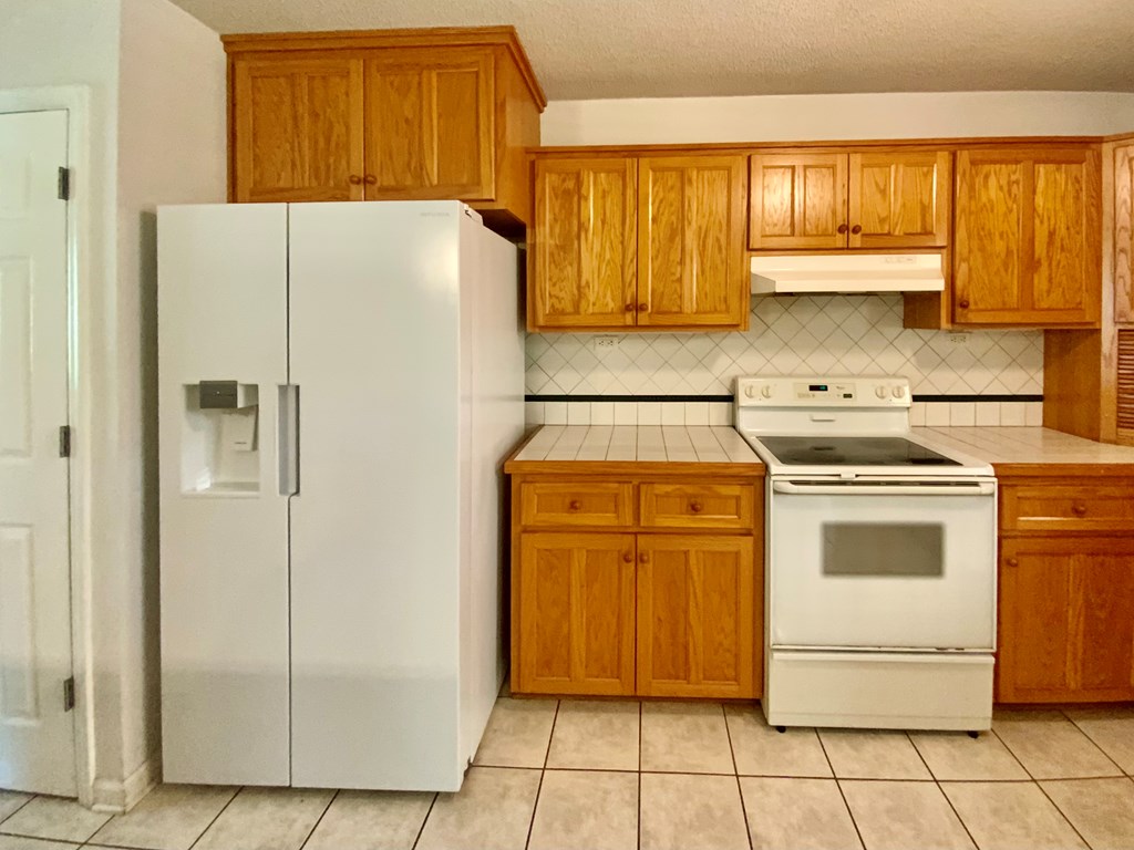 404 Springdale Drive Enterprise, AL 36330 - Photo 4 of 27