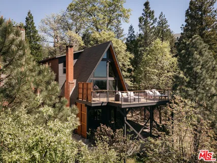 $877,000 | 1258 Yukon Court, Lake Arrowhead, CA 92352