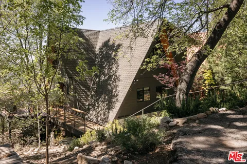 $877,000 | 1258 Yukon Court, Lake Arrowhead, CA 92352