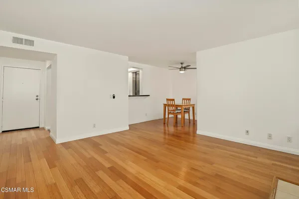 $434,400 | 7826 Topanga Canyon Boulevard, Unit 103, Canoga Park, CA 91304