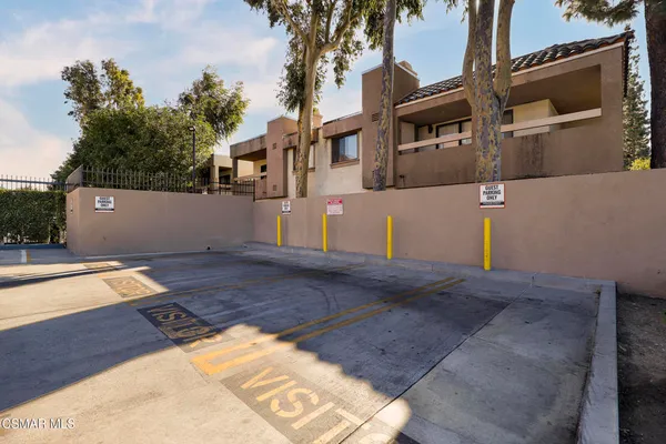 $434,400 | 7826 Topanga Canyon Boulevard, Unit 103, Canoga Park, CA 91304