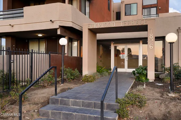 $434,400 | 7826 Topanga Canyon Boulevard, Unit 103, Canoga Park, CA 91304