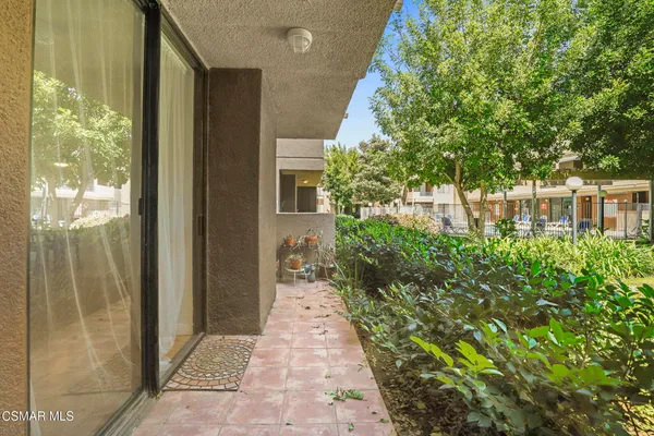 $434,400 | 7826 Topanga Canyon Boulevard, Unit 103, Canoga Park, CA 91304