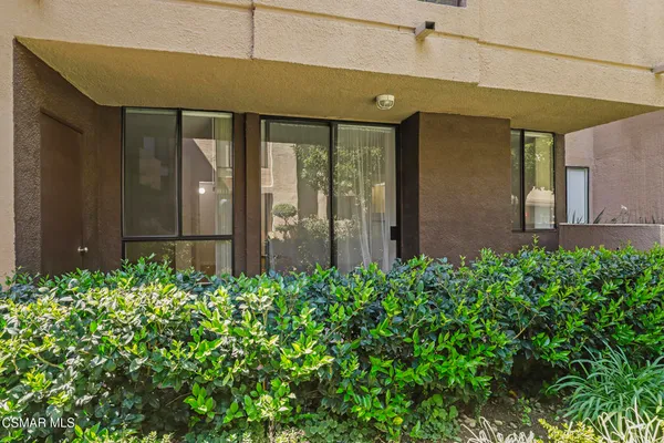 $434,400 | 7826 Topanga Canyon Boulevard, Unit 103, Canoga Park, CA 91304