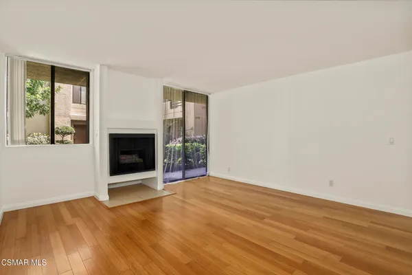 $434,400 | 7826 Topanga Canyon Boulevard, Unit 103, Canoga Park, CA 91304