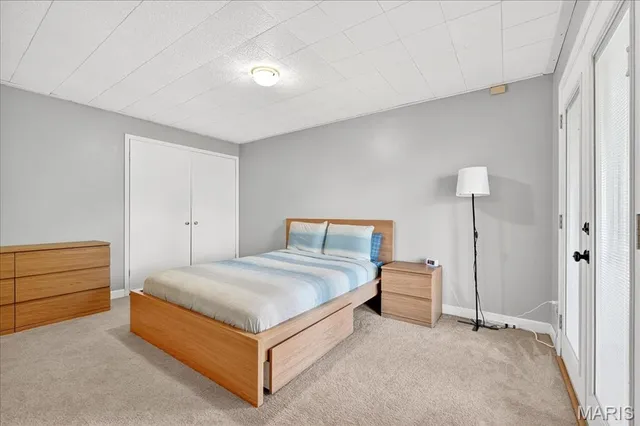 $240,000 | 3142 Autumn Trace Drive, Maryland Heights, MO 63043