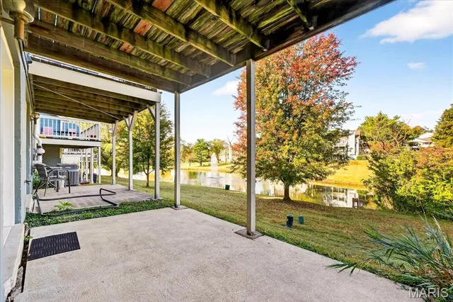 $240,000 | 3142 Autumn Trace Drive, Maryland Heights, MO 63043